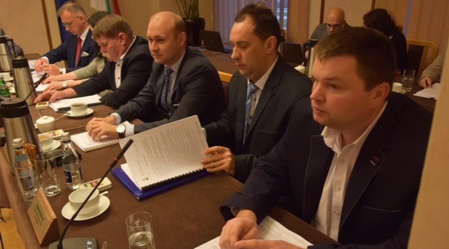 sesja budzetowa powiat nowodworski0104