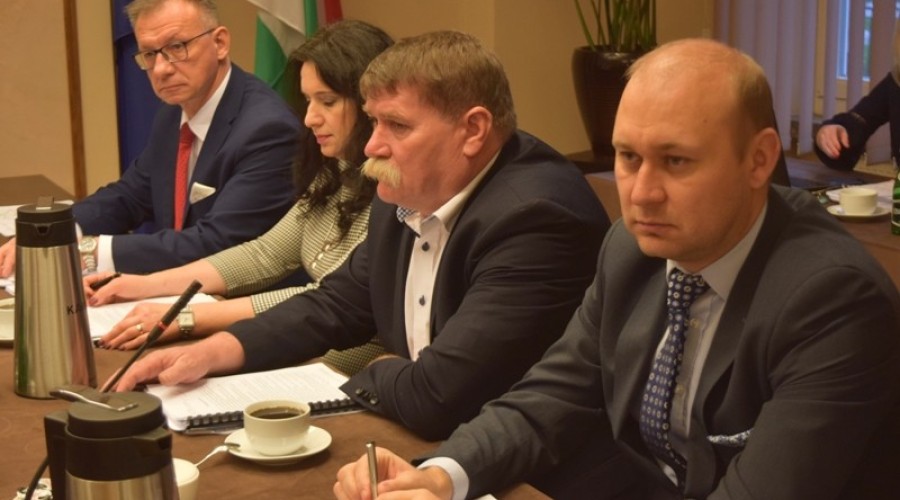 sesja budzetowa powiat nowodworski0105