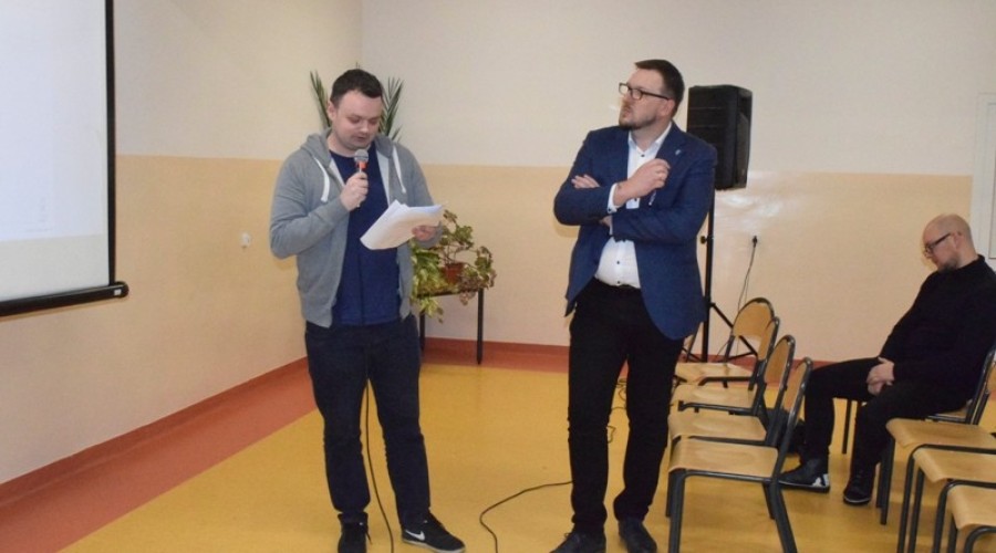 20200220 sztutowo cmentarz spotkanie (41)