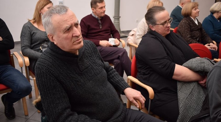 51294668_2170898403240696_8569490453181759488_n