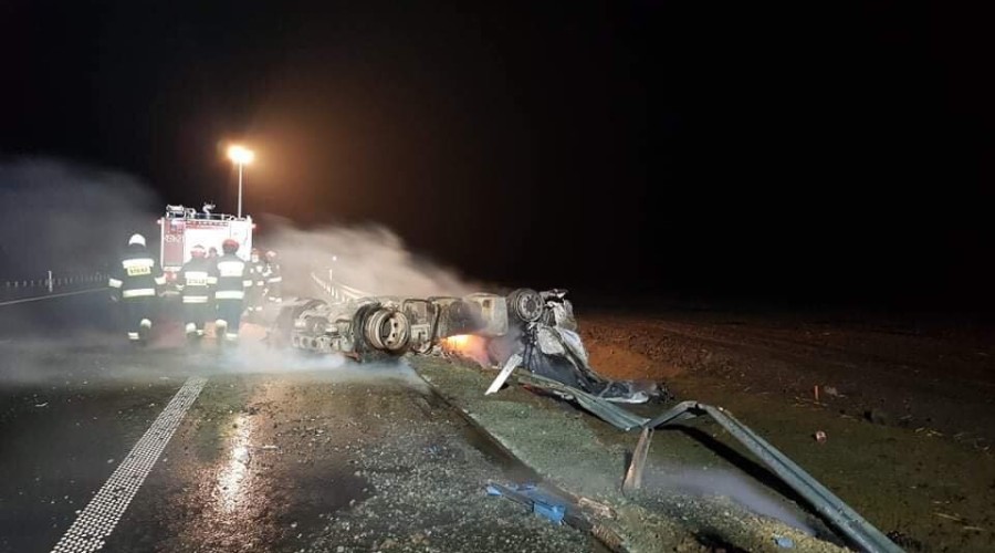 wypadek-s7-spalona-ciężarówka