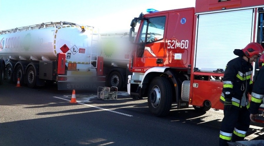 po zderzeniu wyciek paliwa s7 (2)