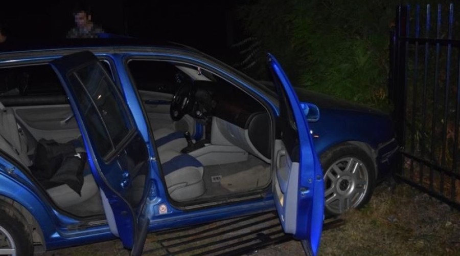 Drewnica. Staranował ogrodzenie1