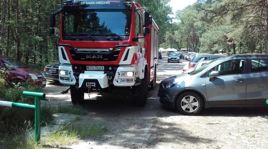 utrudniony przejazd służb na plażę (2)