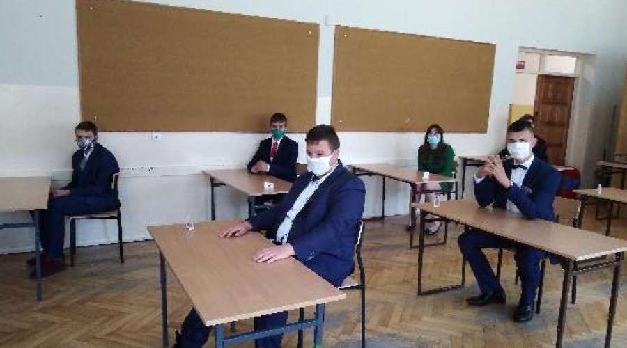 ośmioklasiści egzaminy 2020 Tujsk (2)