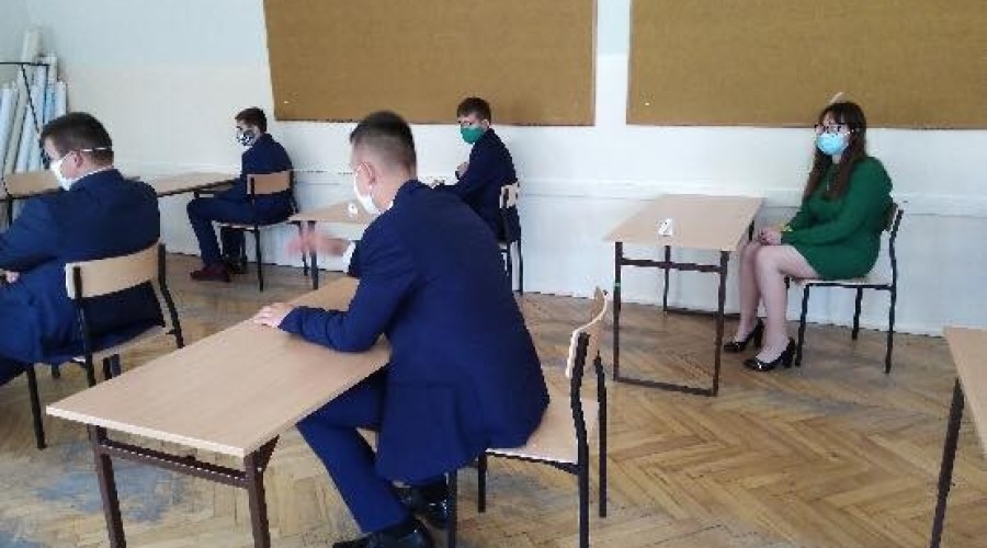 ośmioklasiści egzaminy 2020 Tujsk (5)