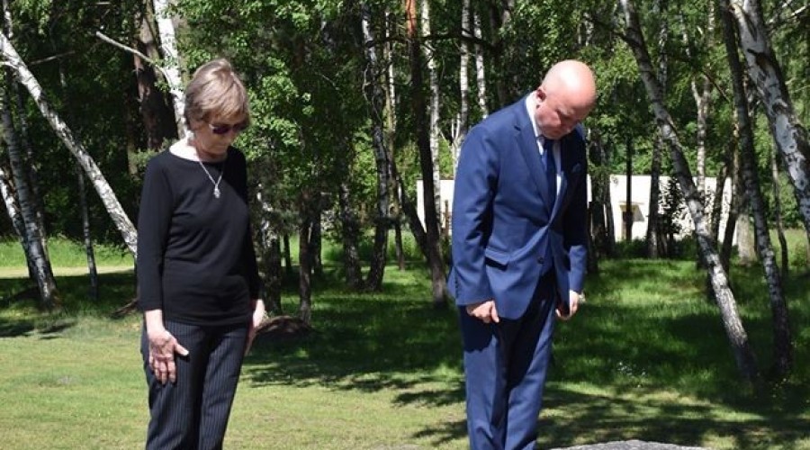 dzień pamięci ofiar obozów (1)