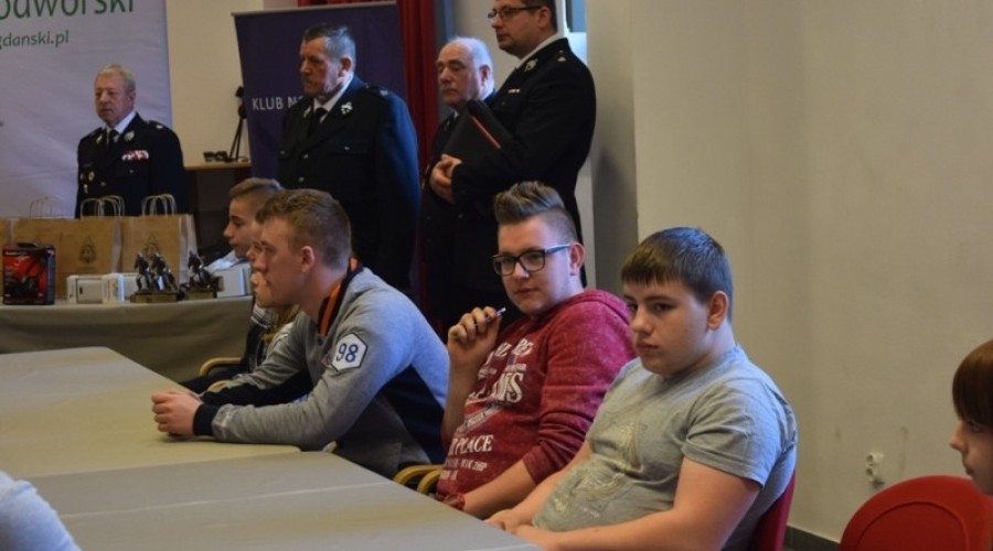 młodzież-zapobiega-pożarom001023