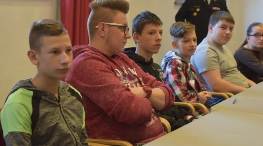 młodzież-zapobiega-pożarom001028