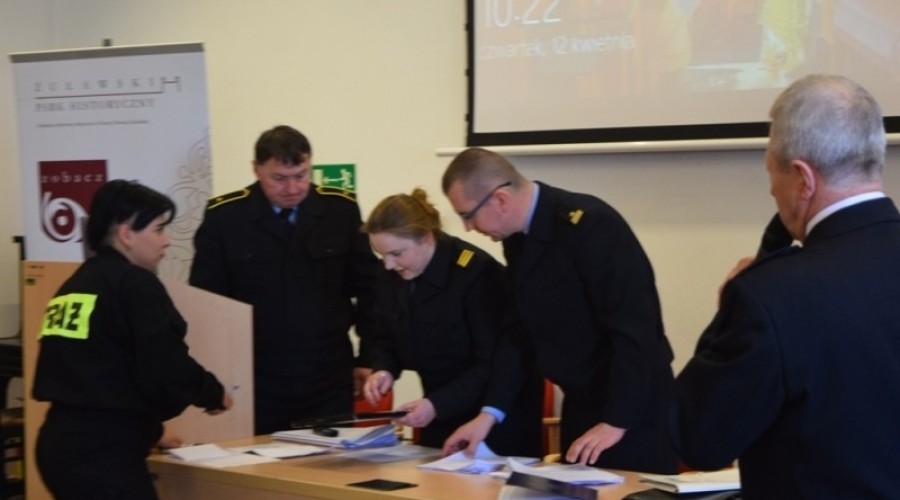 młodzież-zapobiega-pożarom001041