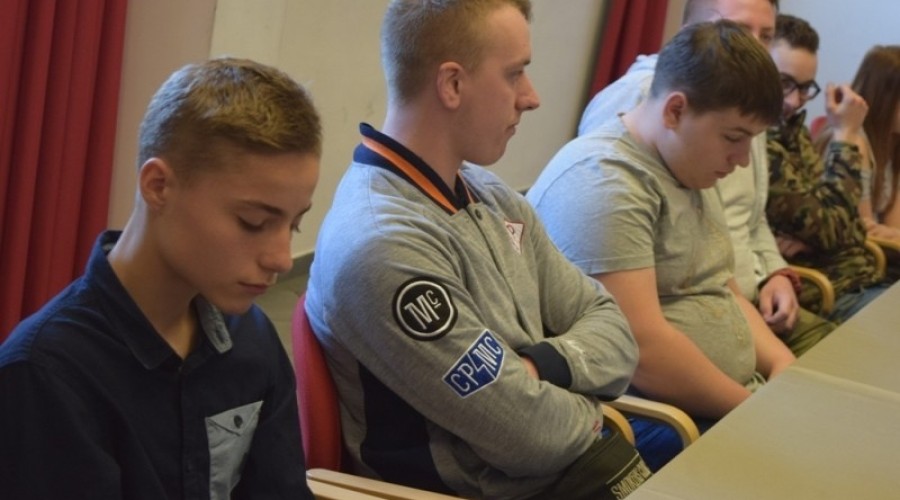 młodzież-zapobiega-pożarom001048