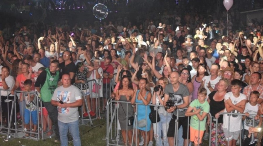 lato na maxxxa stegna (12)