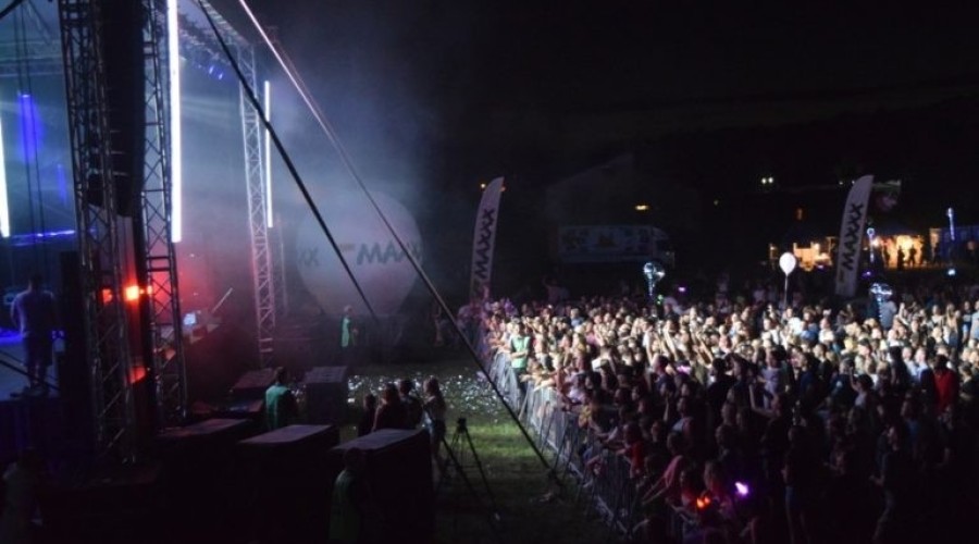 lato na maxxxa stegna (16)