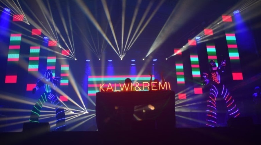 lato na maxxxa stegna (22)