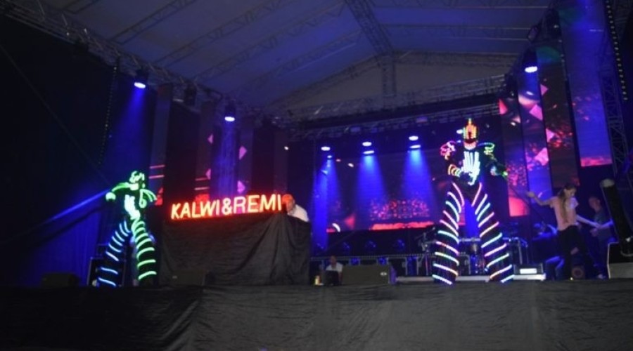 lato na maxxxa stegna (5)