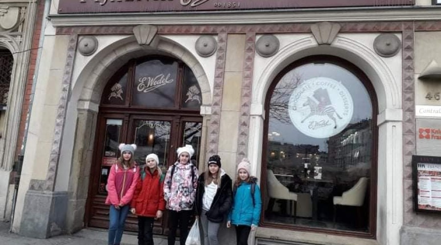 53208764_653487258441451_4667310711108534272_n