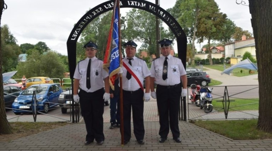 sanktuarium w lubeszewie (2)