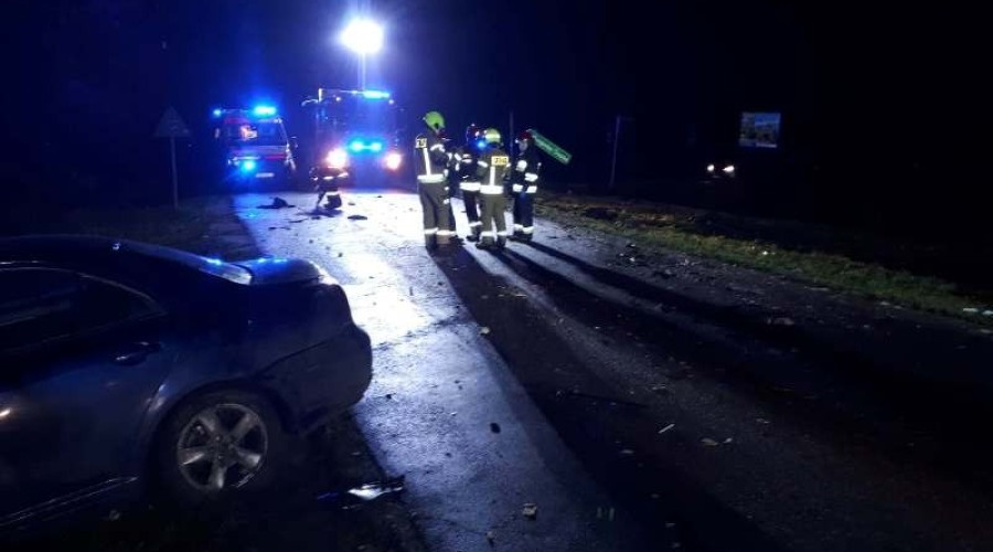 Kierowcy w szpitalu. Zderzenie dwóch aut w Junoszynie. (2)