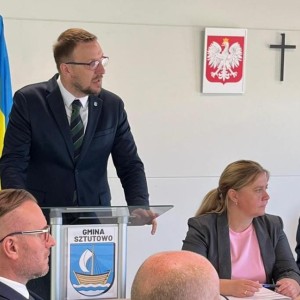 Wójt Gminy Sztutowo z wotum zaufania i absolutorium za 2025 rok