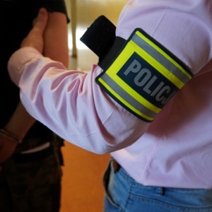 Nowy Dwór Gd. Policyjna interwencja zakończona ujawnieniem narkotyków u kierowcy i pasażera. Kierujący prowadził pojazd pod ich działaniem.