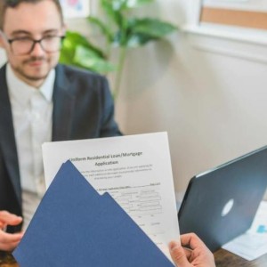 Finanse w dobie cyfryzacji: Przewodnik bankiera po pożyczkach online w Polsce