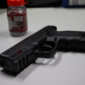 Groził mężczyźnie przedmiotem przypominającym broń. 56-latek zatrzymany przez nowodworskich policjantów.