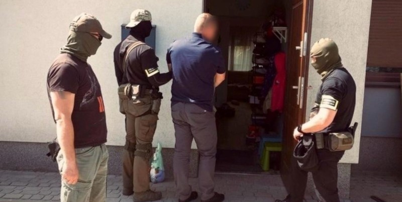 Czerpali korzyści z legalizowania Kolumbijczykom pracy