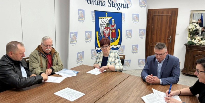 Przebudowa ul. Wiślanej w Mikoszewie. Gmina Stegna podpisała umowę na inwestycję wartą ponad 1,1 mln zł