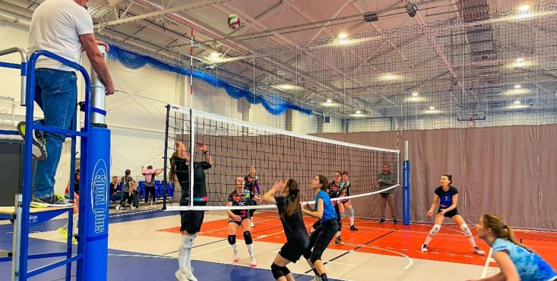 Nowy Dwór Gdański. Czwarta runda XXI Miejskiej Ligi Piłki Siatkowej Kobiet