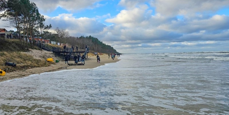 Sztorm na Bałtyku i cofka na Żuławach. Trudny weekend 27–28 grudnia 2025