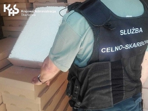 Pomorska KAS przejęła filtry do nielegalnej produkcji papierosów