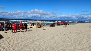 Tragiczny finał akcji ratunkowej w Stegnie. Ojciec zmarł, ratując swoje córki
