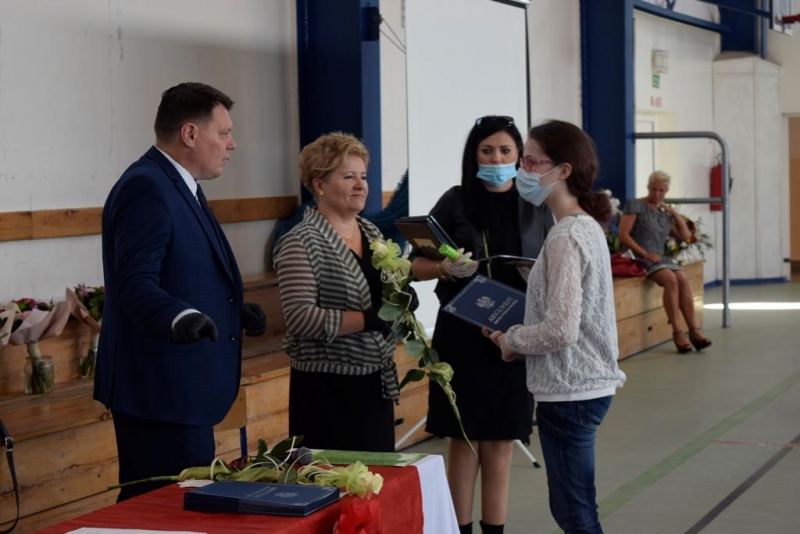 Ośmioklasiści zakończyli rok szkolny w Szkole Podstawowej nr 1 w Nowym Dworze Gdańskim.