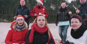 Duchy Bożego Narodzenia. Świąteczny koncert pełen ciepła i wzruszeń w szkole w Sztutowie.