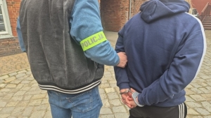 Okradali automaty z zabawkami i kradli artykuły spożywcze na terenie Mierzei Wiślanej