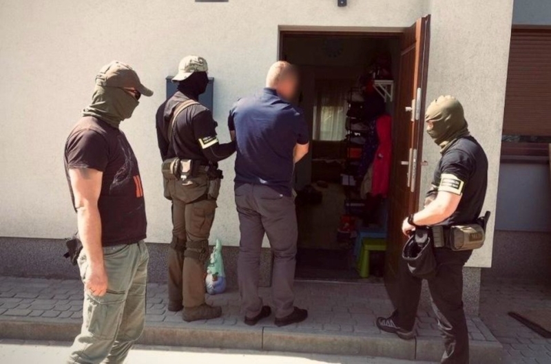 Czerpali korzyści z legalizowania Kolumbijczykom pracy