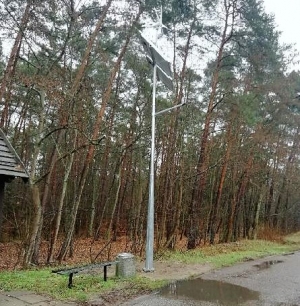 Montaż 12 lamp solarnych na terenie gminy Stegna.