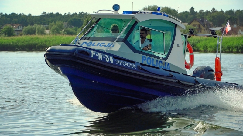 Trwają Dni Rybaka w Kątach Rybackich. Policjanci co roku dbają o bezpieczeństwo jego uczestników.