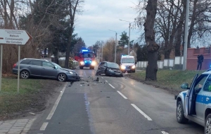 Wypadek drogowy w Malborku: dwie osoby ranne