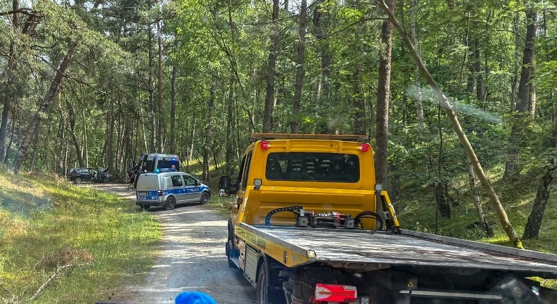 Mercedes na plaży, VW na ścieżce rowerowej, motorowerzysta uderzył w bok autobusu. Wszyscy byli pijani.