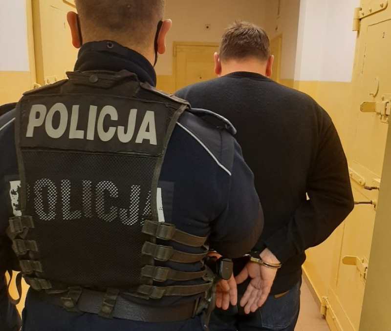 Nowy Dwór Gdański. 43-latek usłyszał zarzut posiadania znacznej ilości narkotyków i trafił do aresztu.