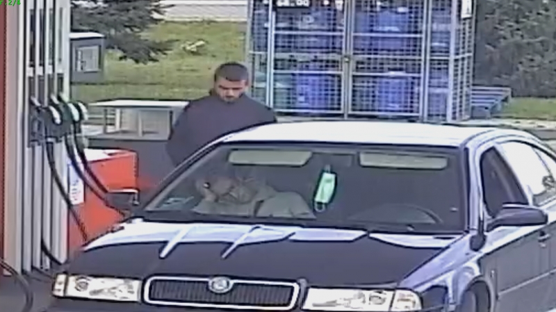 Policjanci poszukują złodziei, którzy ukradli paliwo ze stacji benzynowej 