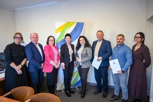 Umowa popdisana na przebudowę budynku filialnego Liceum Ogólnokształcącego w Nowym Dworze Gdańskim.