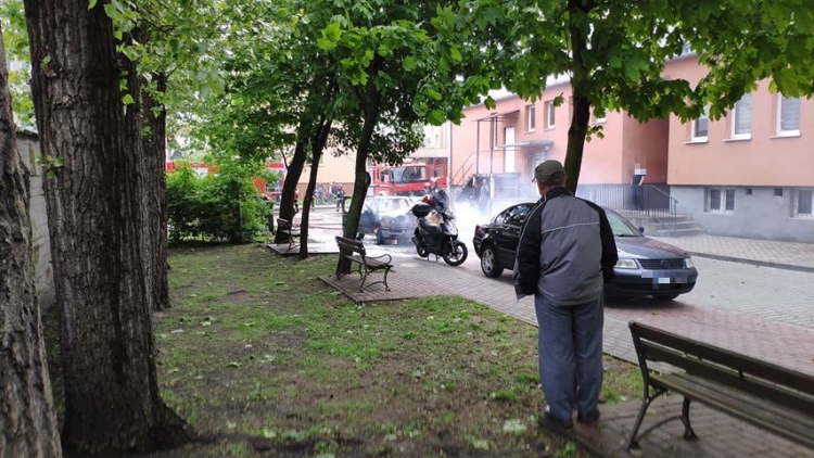 Nowy Dwór Gd. Pożar samochodu. Poparzony mężczyzna trafił do szpitala - 16.05.2019