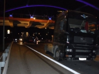 Nowy Dwór Gd. Ciężarówka wjechała w wiadukt - 9.06.2017