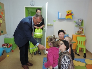 Starosta Jacek Gross odwiedził dzieci z Przedszkola w Specjalnym Ośrodku Szkolno-Wychowawczym w Nowym Dworze Gdańskim.