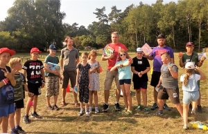 Wakacje w Kątach Rybackich zakończono wspólną zabawą na festynie rodzinnym.