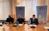 Urząd Morski w Gdyni podpisał umowę na dostawę pogłębiarki do obsługi drogi wodnej łączącej Zalew Wiślany z Zatoką Gdańską