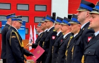 Święto strażaków w Nowym Dworze Gdańskim. Nowy sprzęt za niemal 2 miliony złotych i zasłużone awanse!