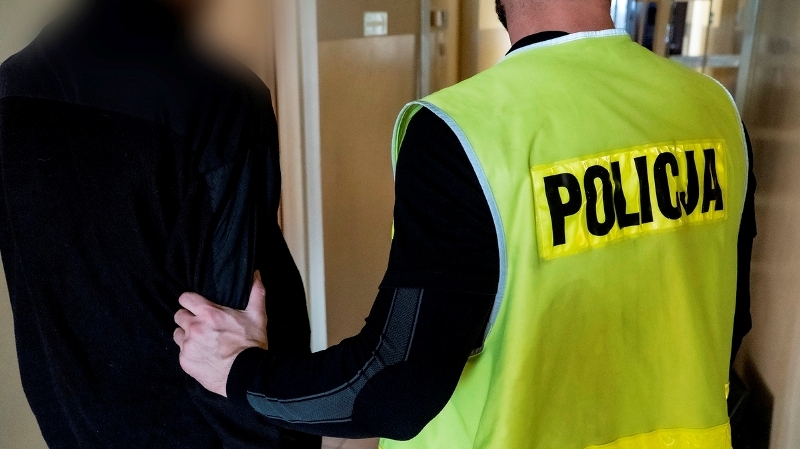 Kryminalni zatrzymali trzech mężczyzn którzy włamywali się do domków letniskowych na terenie Mierzei Wiślanej.